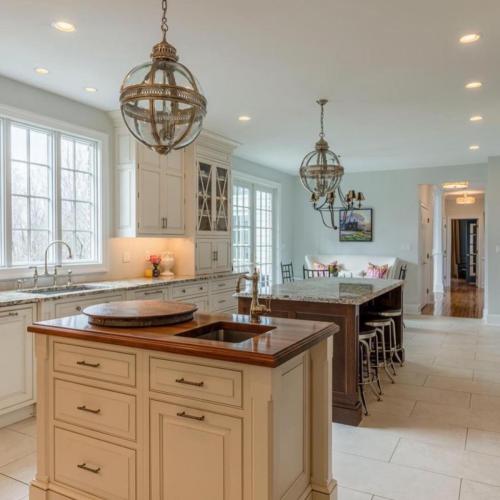 A102E497-E781-4ACF-93A6-1C246BF52FF0