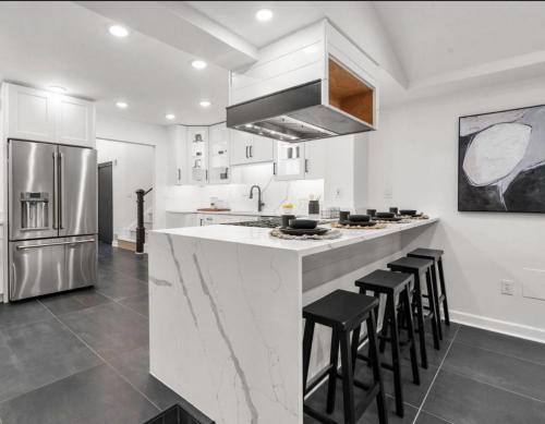 A84CBE79-ACAC-42AC-8536-EC02BD0ED742